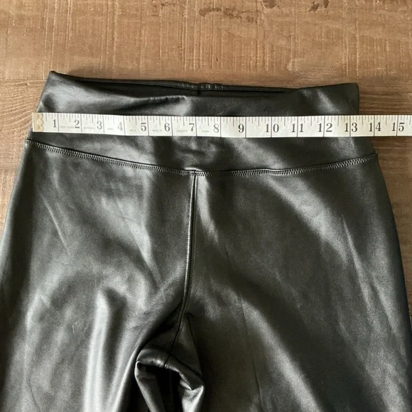 Nordstrom Rack Faux Leather Fleece Lined Womens Leggings Size Small - Picture 5 of 8